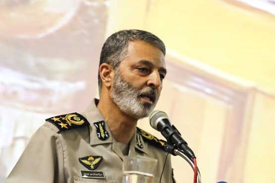 فرمانده کل ارتش : 22 بهمن ؛ مصاف دوباره حق و باطل است
