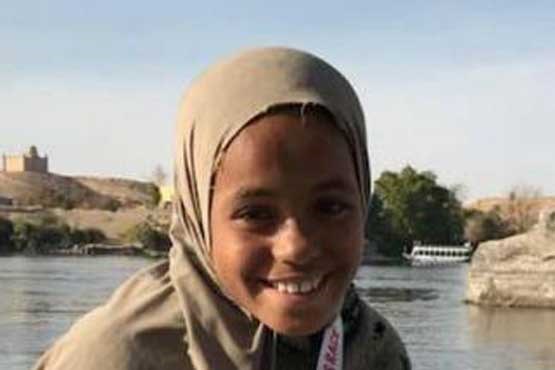 دختر دستفروش ۱۱ ساله قهرمان مسابقه دو ماراتن شد+عکس