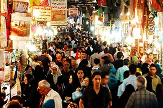 بازار شب عید در ساعت سه نیمه شب