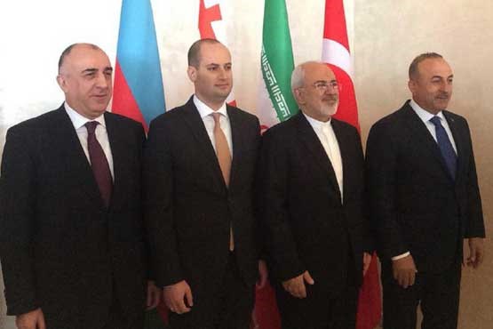 ظریف: صدور روادید بین ایران و آذربایجان تسهیل می‌شود