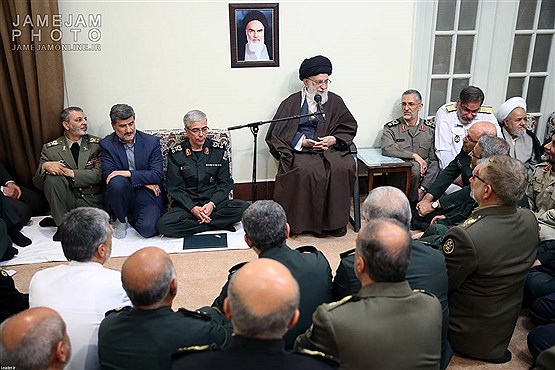 دیدار جمعی از فرماندهان ارشد نیروهای مسلح با رهبر انقلاب