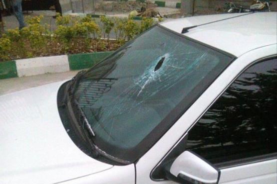حمله به خودروی نماینده سبزوار مقابل مجلس + عکس