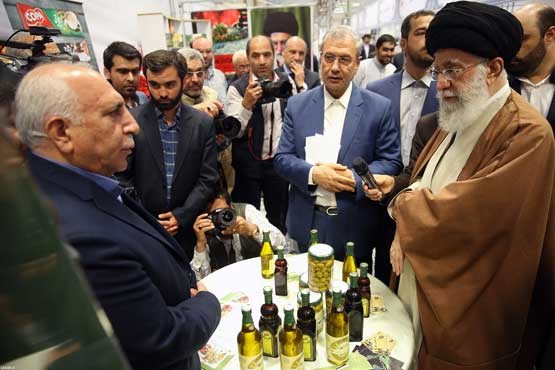 بازدید 2.5 ساعته رهبر انقلاب اسلامی از نمایشگاه کالای ایرانی +تصاویر