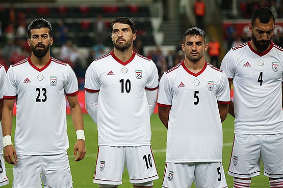 رونمایی از لباس اول تیم ملی فوتبال ایران ؛ یوز کوچک (تصاویر)