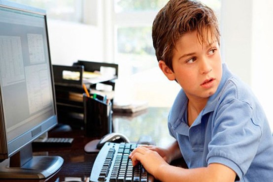 چگونه اینترنت را برای فرزندمان امن کنیم؟
