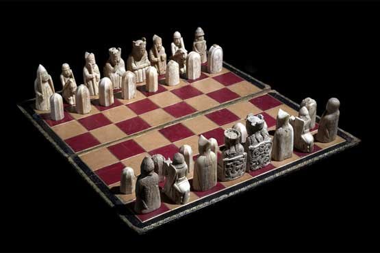 کشف مهره شطرنج عتیقه + عکس