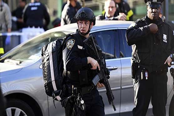 پلیس آمریکا با طناب سیاه پوستان را به دنبال خود می کشد! +عکس