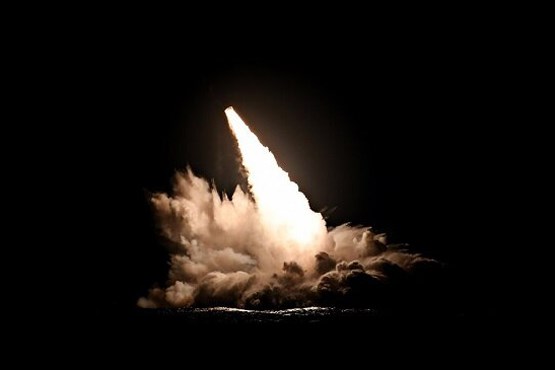 آمریکا موشک‌ با قابلیت حمل کلاهک اتمی آزمایش کرد