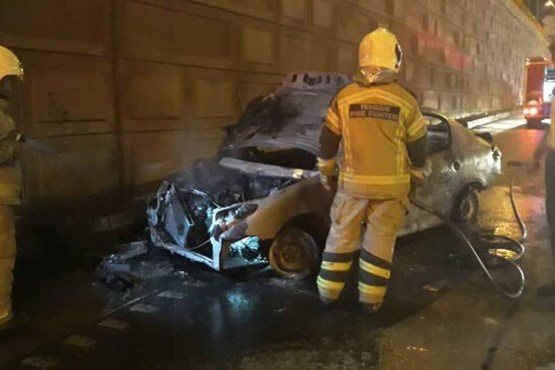 آتش سوزی خودرو در بزرگراه امام علی