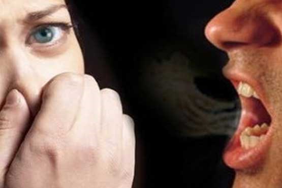 ۵ علت بوی بد دهان + راهکار‌های درمان