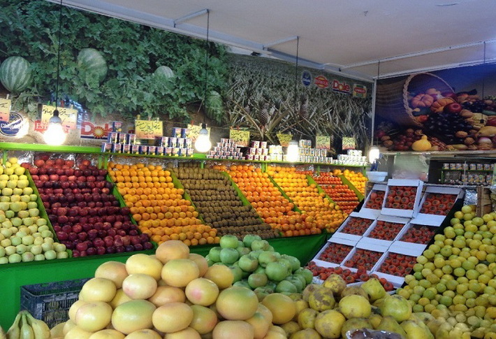 رئیس اتحادیه فروشندگان میوه و سبزی استان تهران درباره نکاتی که باید حین خرید میوه، سبزی و صیفی توسط فروشندگان و مردم رعایت شود، توضیحاتی ارائه داد.