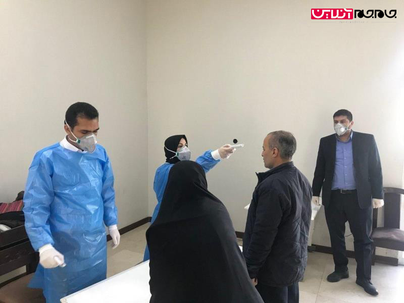 کنترل دمای بدن نمایندگان، کارکنان و خبرنگاران مجلس +عکس کنترل دمای بدن نمایندگان، کارکنان و خبرنگاران مجلس +عکس