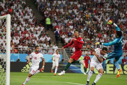 نگاه رونالدو به بازیکنان ایران در جام جهانی روسیه تحقیرآمیز بود نگاه رونالدو به بازیکنان ایران در جام جهانی روسیه تحقیرآمیز بود