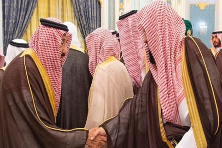 منابع خبری از ابتلای ده‌ها نفر از اعضای خاندان سلطنتی آل سعود به ویروس کرونا و انتقال پادشاه این کشور از کاخ اصلی خود به یک کاخ دورافتاده در شهر «جده » خبر دادند.