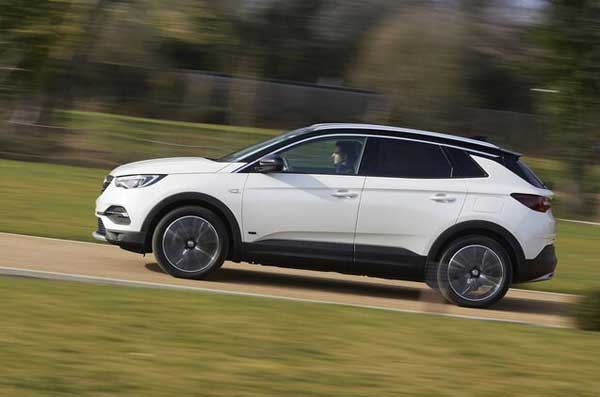 برترین خودروهای شاسی بلند هیبریدی در سال ۲۰۲۰  (+تصاویر) برترین خودروهای شاسی بلند هیبریدی در سال ۲۰۲۰  (+تصاویر)