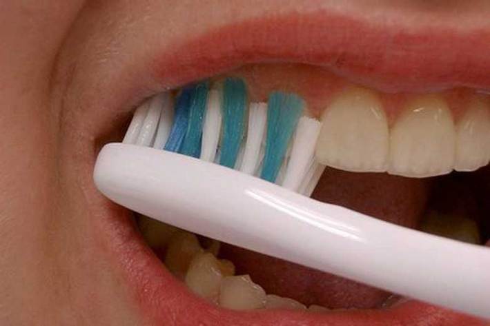 توصیه‌های بهداشتی دهان و دندان در زمان شیوع کرونا