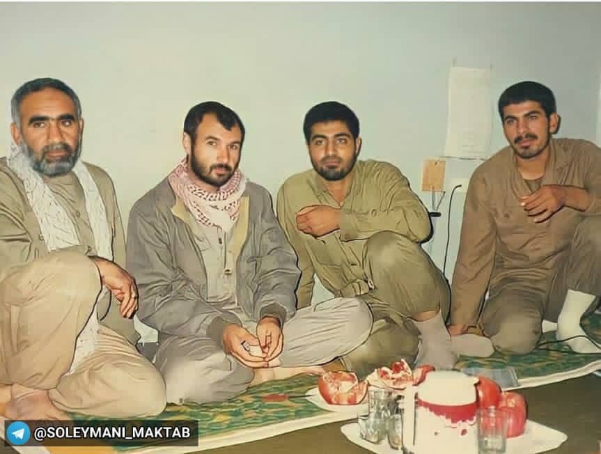 شب یلدا در جبهه با حضور حاج قاسم شب یلدا در جبهه با حضور حاج قاسم