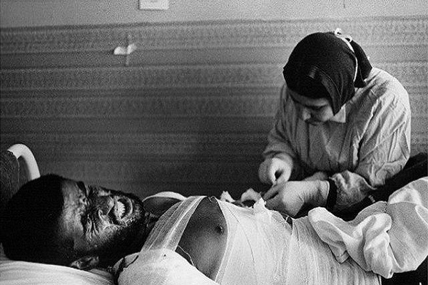 پرستارانی که گاهی تا یک هفته هم استراحت نمیکردند پرستارانی که گاهی تا یک هفته هم استراحت نمیکردند