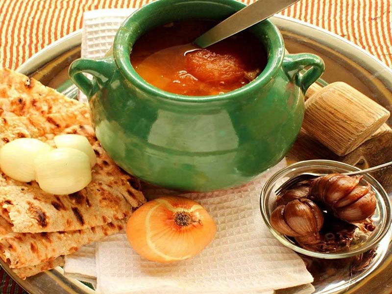 طرز تهیه شوربای تره در خانه طرز تهیه شوربای تره در خانه