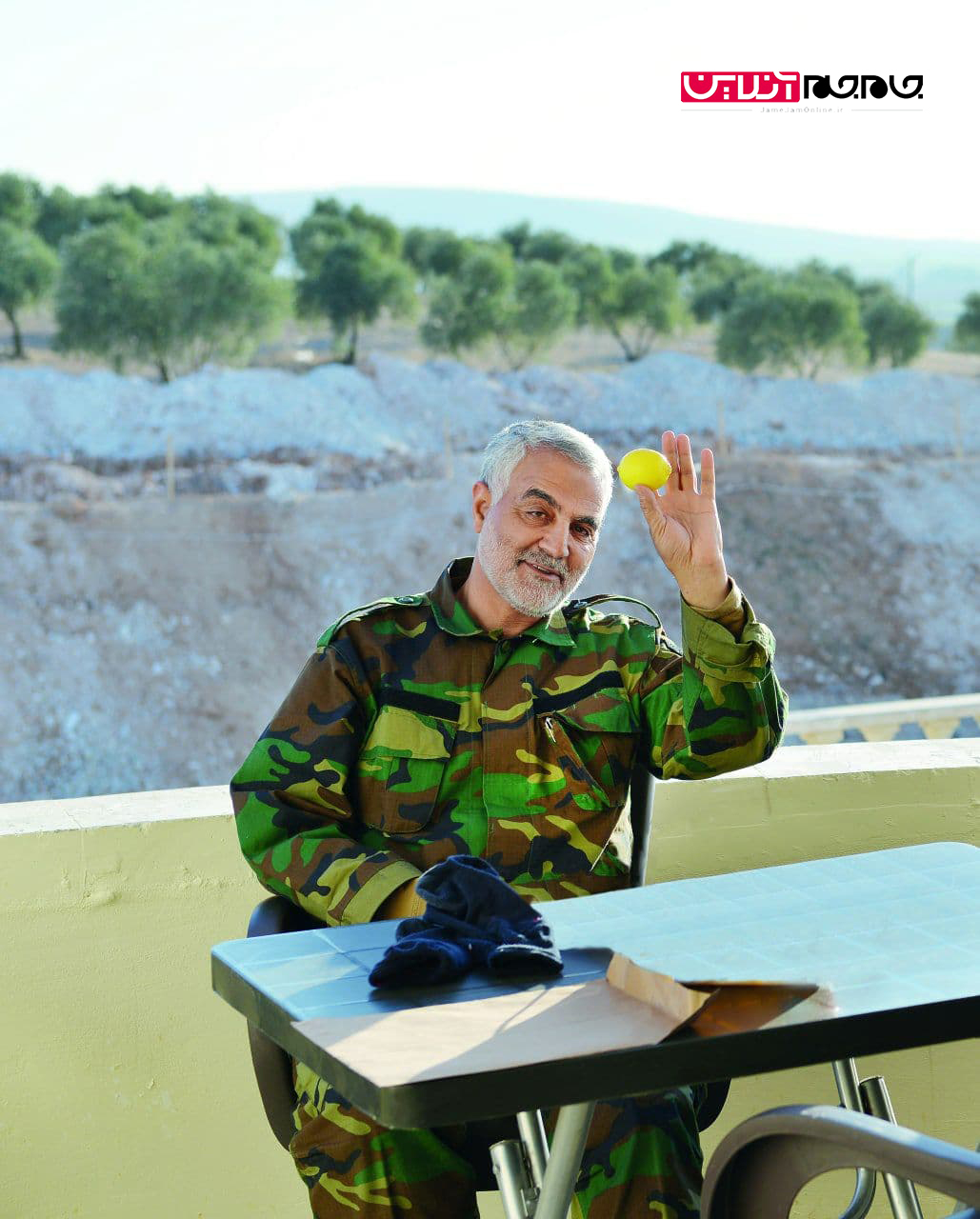 تصویر کمتر دیده شده از سردار سلیمانی در سوریه