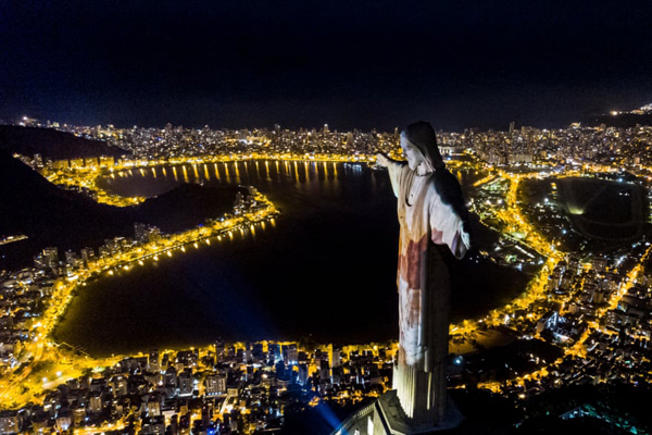 مهم ترین لحظات روز جمعه در سراسر جهان (تصاویر) مهم ترین لحظات روز جمعه در سراسر جهان (تصاویر)