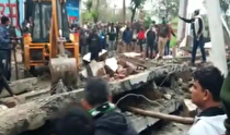 ۱۸ کشته در ریزش سقف مراسم خاکسپاری