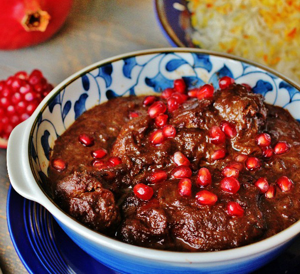 طرز تهیه خورش سیر وانار طرز تهیه خورش سیر وانار