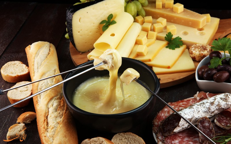 طرز تهیه فوندوی پنیری طرز تهیه فوندوی پنیری