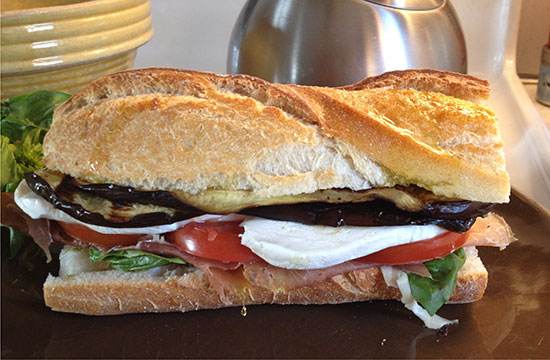 طرز تهیه ساندویچ بادمجان پنیری