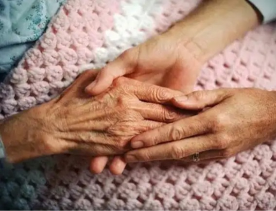 حدود اطاعت از والدین از منظر مقام معظم رهبری حدود اطاعت از والدین از منظر مقام معظم رهبری