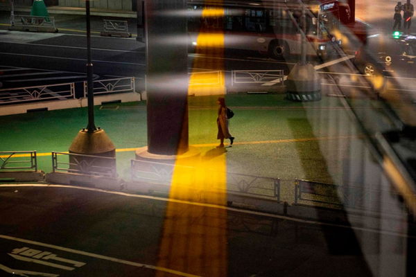 نجات مهاجران سرگردان بر روی آب / لذت کودکانه در اوج فقر (تصاویر) نجات مهاجران سرگردان بر روی آب / لذت کودکانه در اوج فقر (تصاویر)