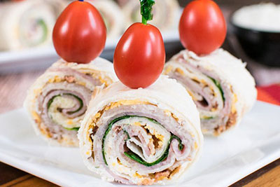 طرز تهیه رولت کالباس خوشمزه طرز تهیه رولت کالباس خوشمزه