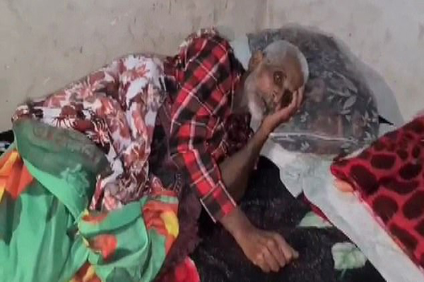 مرد مرده 4 روز بعد از خاکسپاری زنده شد (عکس) مرد مرده 4 روز بعد از خاکسپاری زنده شد (عکس)