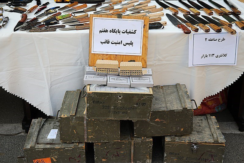 کشف ۶ هزار فشنگ جنگی از ۲ متهم + تصاویر کشف ۶ هزار فشنگ جنگی از ۲ متهم + تصاویر
