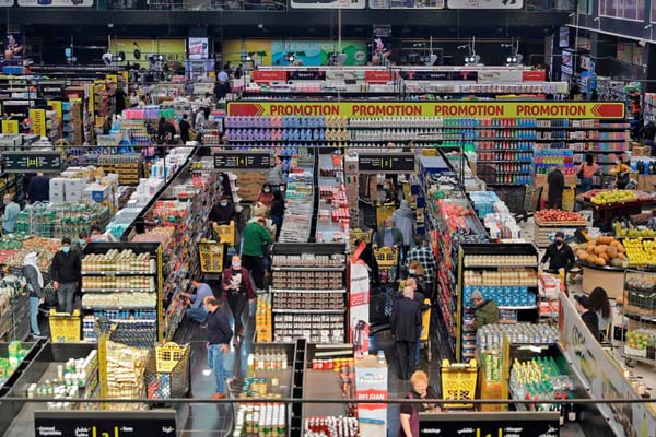 یک خوک مشهور / بیروت در آستانه قرنطینه (تصاویر) یک خوک مشهور / بیروت در آستانه قرنطینه (تصاویر)