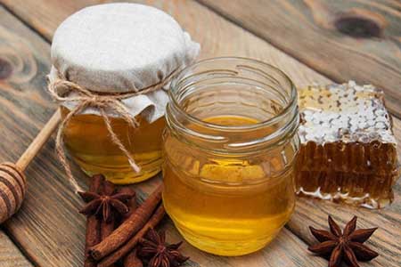 ۶ اثر ترکیب عسل و دارچین که معجزه میکند