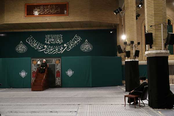 مراسم عزاداری شام شهادت حضرت زهرا (س) با حضور رهبر معظم انقلاب (+تصاویر)