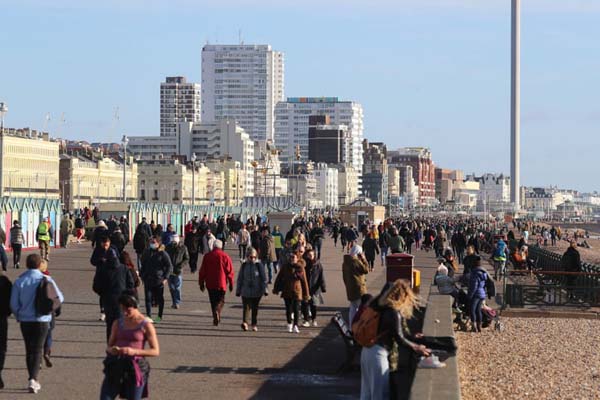 به دنبال بازماندگان زلزله؛ 2 روز بعد از زلزله / صعود 320 متری ورزشکار معلول (گزارش تصویری) به دنبال بازماندگان زلزله؛ 2 روز بعد از زلزله / صعود 320 متری ورزشکار معلول (گزارش تصویری)