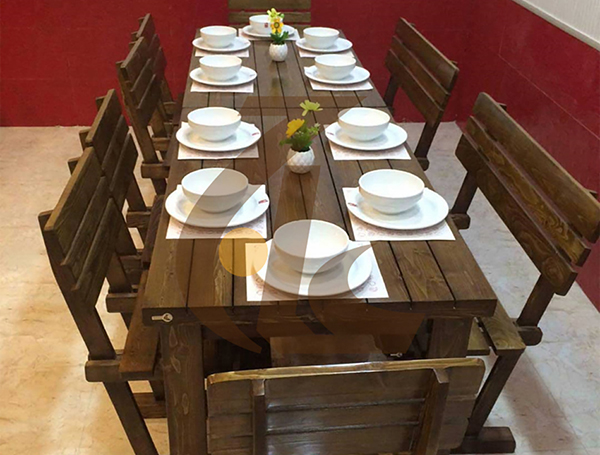 معرفی تولید کننده انواع صندلی چوبی و میز کافی شاپ و رستوران