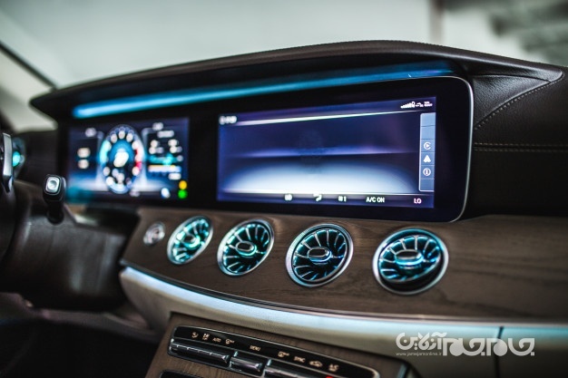 استفاده از نمایشگرهای سرتاسری در محصولات مرسدس بنز با استفاده از MBUX Hyperscreen+عکس