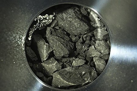 نمونه های جمع آوری شده از سیارک “ریوگو” از نگاه کارشناسان ژاپنی نمونه های جمع آوری شده از سیارک “ریوگو” از نگاه کارشناسان ژاپنی