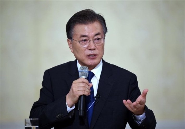 نتایج یک نظرسنجی نشان می‌دهد که میزان رضایت از عملکرد رئیس جمهور کره جنوبی به پایینترین حد خود از سال 2017 رسیده است.