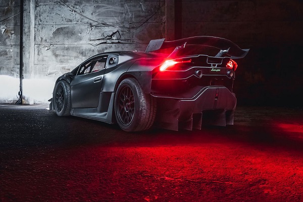 آشنایی با لامبورگینی اوراکان LP1200 آشنایی با لامبورگینی اوراکان LP1200