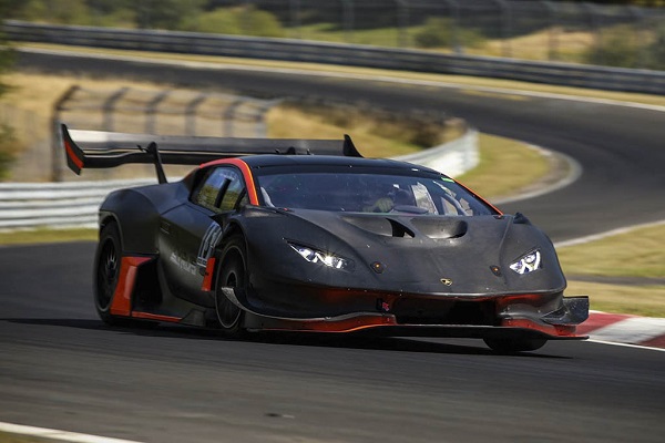 آشنایی با لامبورگینی اوراکان LP1200 آشنایی با لامبورگینی اوراکان LP1200