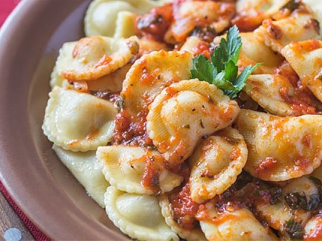 طرز تهیه راویولی در خانه