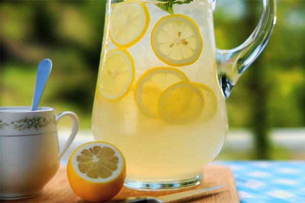 طرز تهیه لیموناد خانگی طرز تهیه لیموناد خانگی