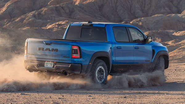 کاپوت را بزن بالا! (+تصاویر) کاپوت را بزن بالا! (+تصاویر)