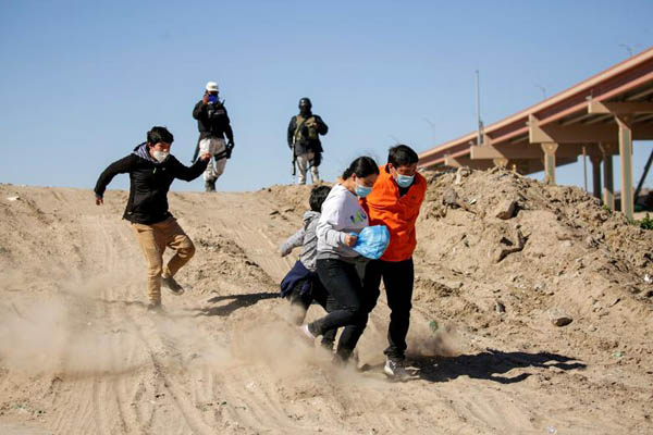 معضل صف کپسول اکسیژن / فرار از دست ماموران مرزی (گزارش تصویری)