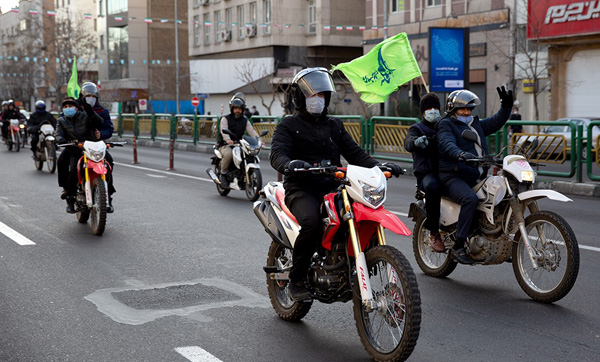 راهپیمایی ۲۲ بهمن بصورت خودرویی و موتوری آغاز شد (+تصاویر)