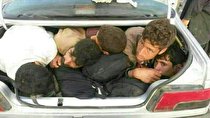 ۱۳ مصدوم در واژگونی خودرو حامل اتباع خارجی در اردستان